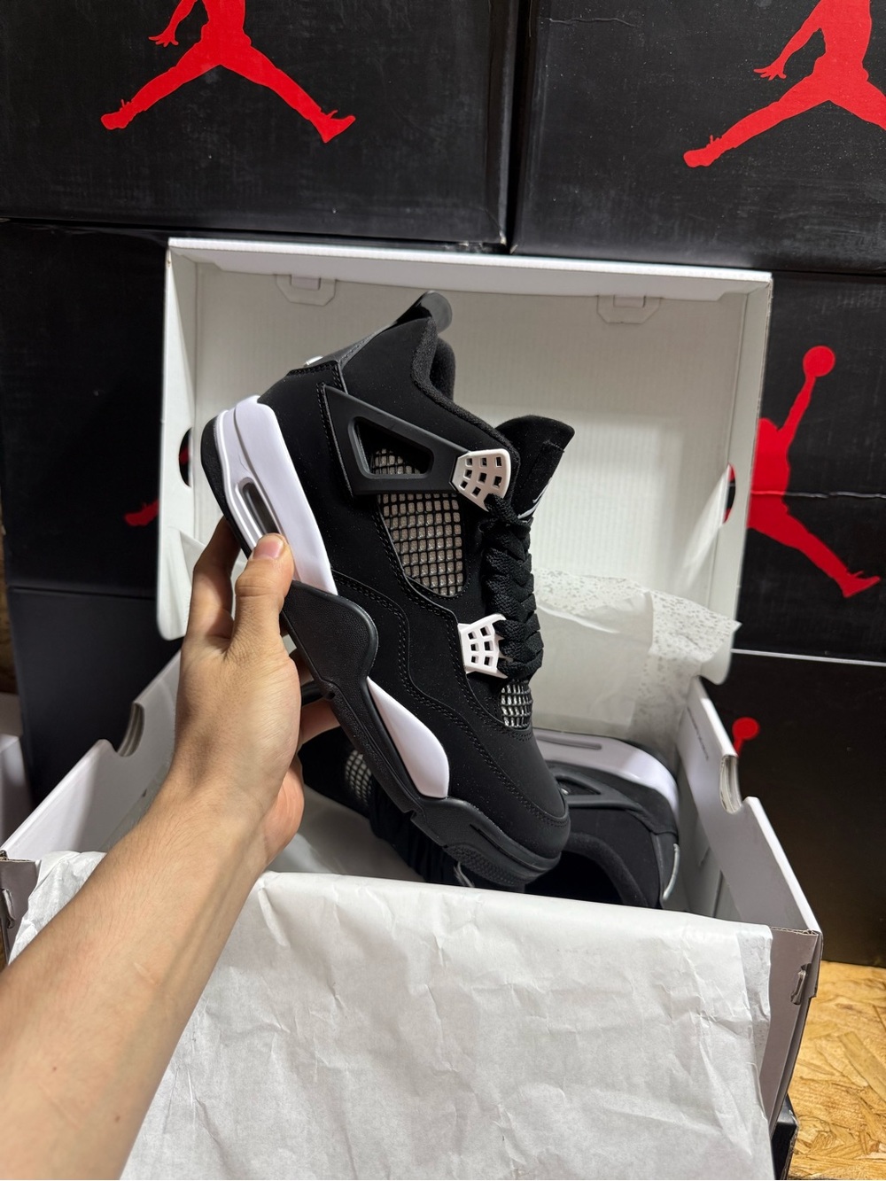 Air Jordan 4 Retro White Thunder